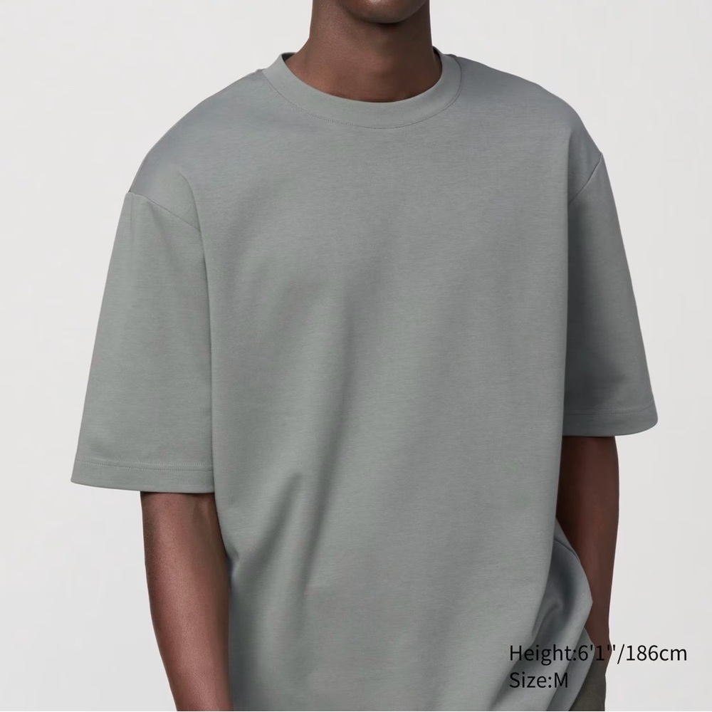Uniqlo AIRism Cotton Oversized T-Shirt with Half-Sleeve